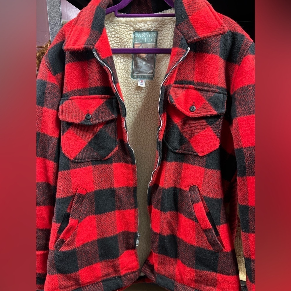 Canyon Guide Red and Black Plaid Men's Heavy Lined Jacket  Sz L